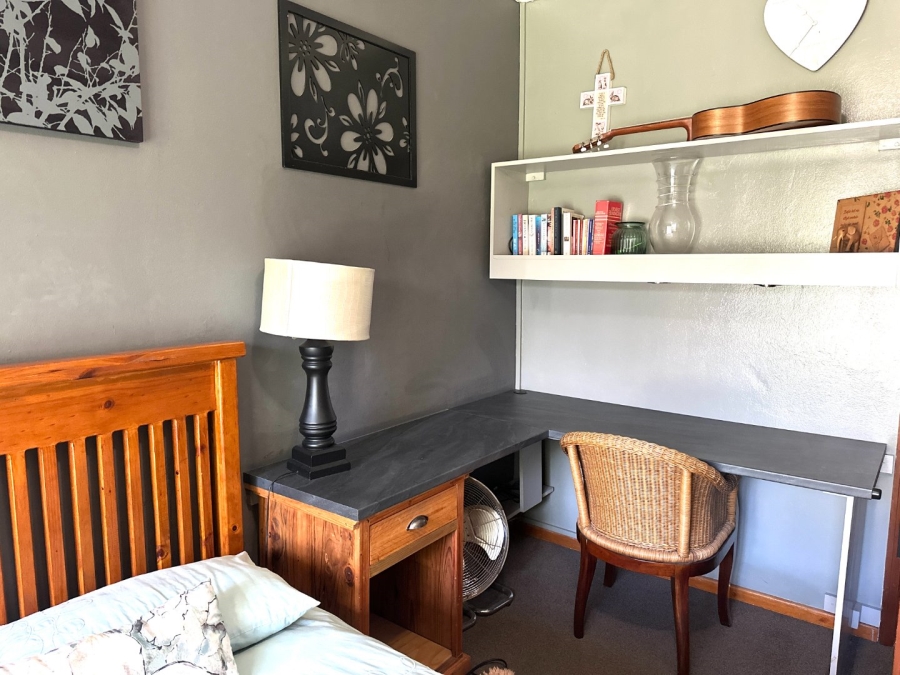 4 Bedroom Property for Sale in Bergsig Western Cape